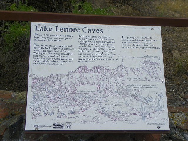 Lake Lenore Caves Interpretive Sign