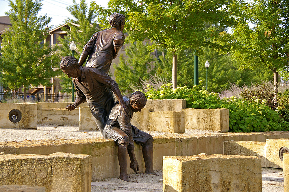 Lincoln Landing in Lockport | This statue of three Abraham L… | Flickr