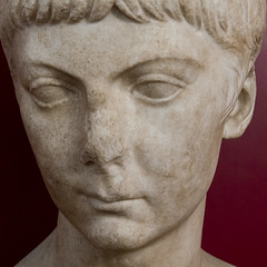 Luna XII: Tiberius Gemellus