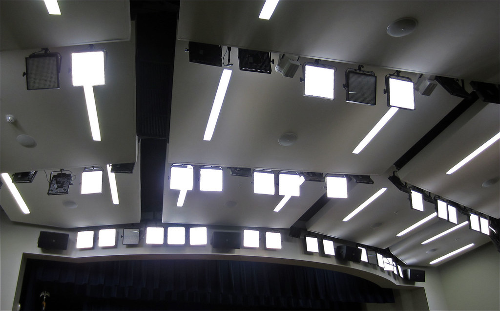 IMG_0797 | Closeup of LED ceiling light panels (Litepanels o\u2026 | Flickr