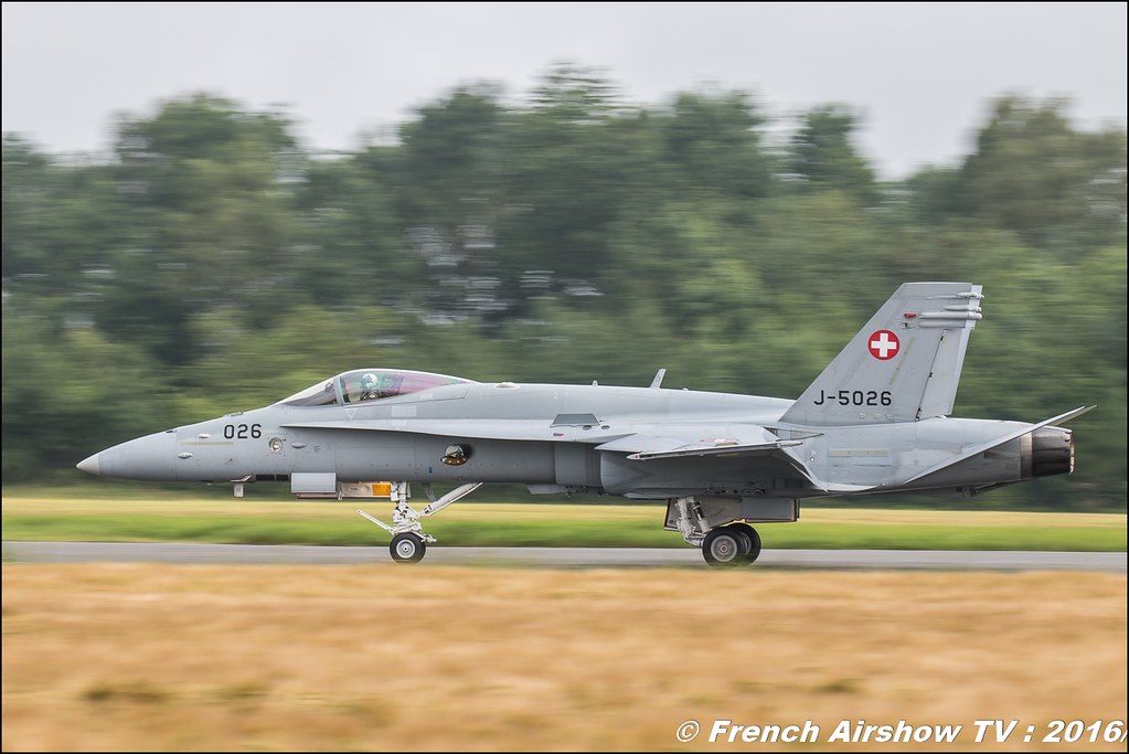 f-18 Hornet suisse display ,Belgian Air Force Days 2016 , BAF DAYS 2016 , Belgian Defence , Florennes Air Base , Canon lens , airshow 2016