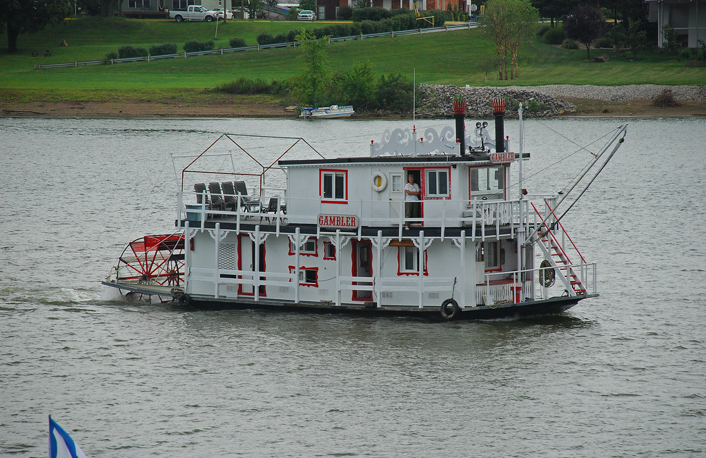 sternwheeler riverboat marietta ohio