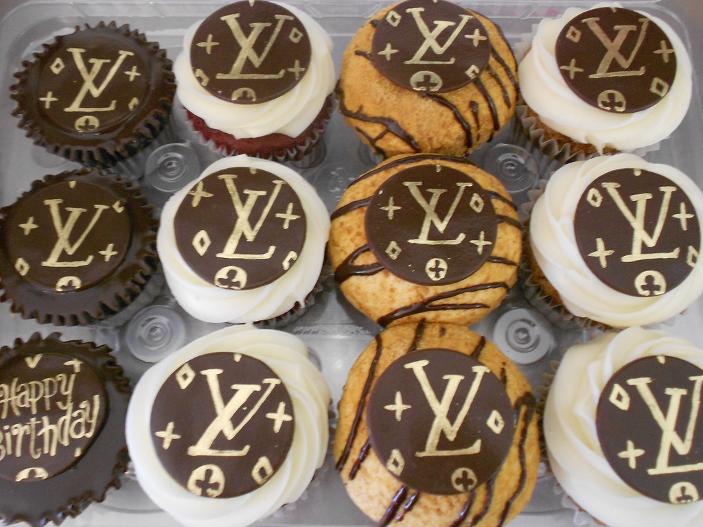 Louis Vuitton Cupcakes (1339) | Cupcakes with fondant Louis … | Flickr