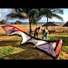 Clayton, a Puraran resident, is getting ready to Kite Surf. The morning just keeps getting better...