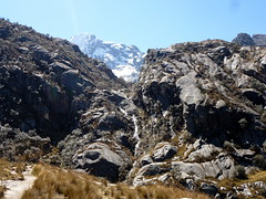 the way to Laguna Churup 4485m con el Nevado Churup 5495m al fondo