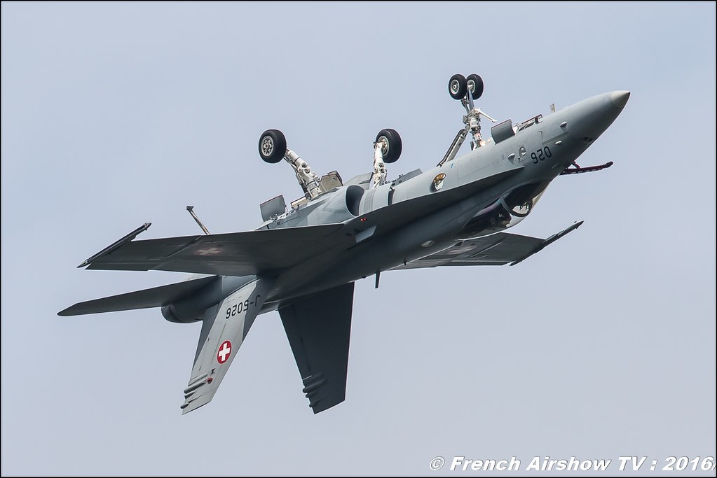 F/A-18 Hornet Solo Display , Forces Aériennes Suisse , SWISS HORNET DISPLAY TEAM ,Belgian Air Force Days 2016 , BAF DAYS 2016 , Belgian Defence , Florennes Air Base , Canon lens , airshow 2016