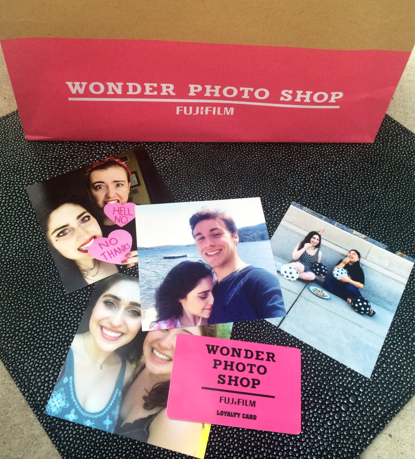 The wondershop, Polaroid