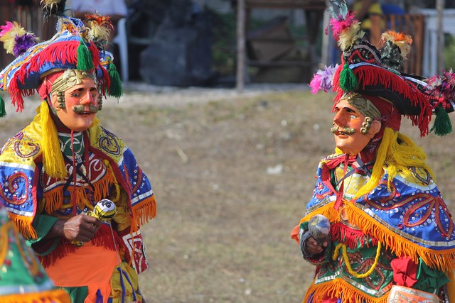 Baile folklórico en Uaxactún - Petén, Guatemala