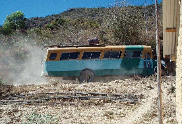 El camión va de paso - the bus goes by; San Miguel Piedras, Distrito de Nochixtlán, Región Mixteca, Oaxaca, Mexico