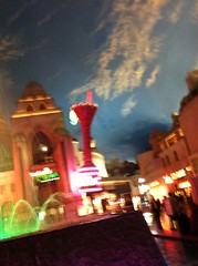 Planet Hollywood - Miracle Mile Shops fountain