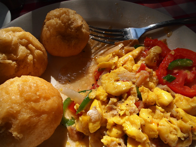 ackee and saltfish, best jamaican dishes, things to eat in Jamaica