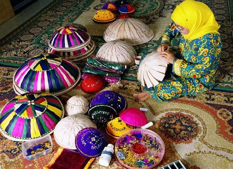 Dulang Making - Brunei | The traditional arts and crafts for… | Flickr