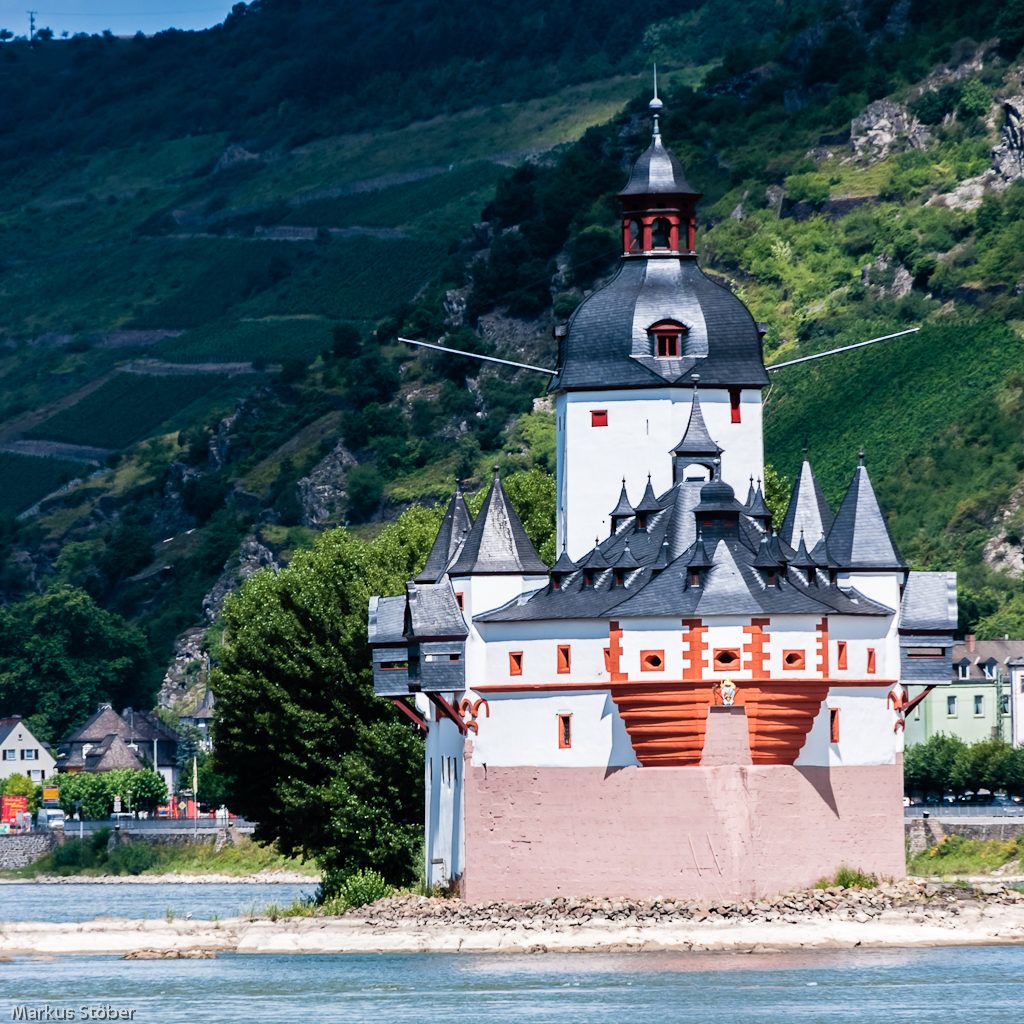 Burg Pfalzgrafenstein auf einer Insel im Rhein bei Kaub Flickr Burg Pfalzgrafenstein auf einer Insel im Rhein bei Kaub Flickr
