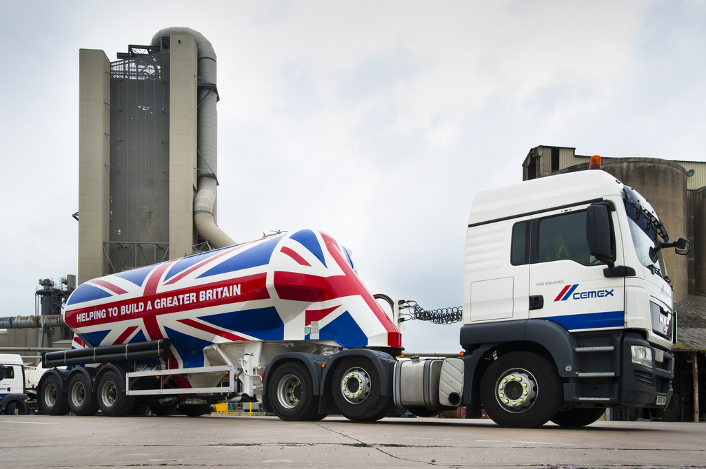 CEMEX Union Jack cement tanker at Rugby plant | To celebrate… | Flickr