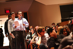 Justin speaks to students at Vanier College in Montreal; Justin parle avec des étudiants au Cégep Vanier Collège. Oct 26, 2012.