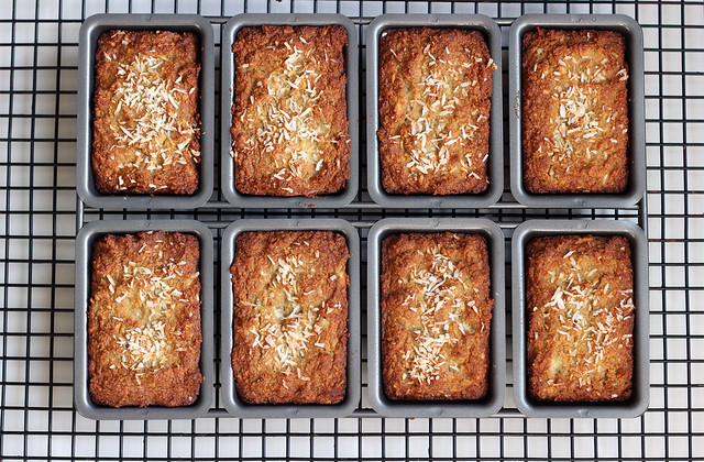 Mini Banana Bread Loaves - Recipes