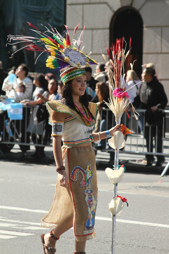 Sumber: www.flickr.com. mayan costume andrew fleming flickr. 