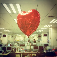 办公室的❤ #china #beijing #office #winter #balloon #inner #space #work #newsroom #photodesk #picturedesk #relax