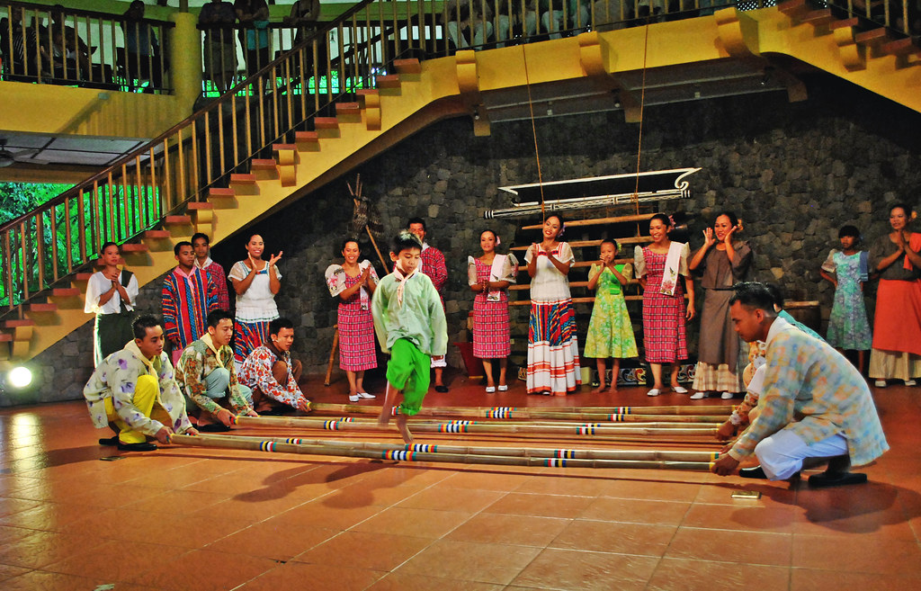 😍 Filipino Traditional Dance Tinikling. Philippine Folk Dances ...