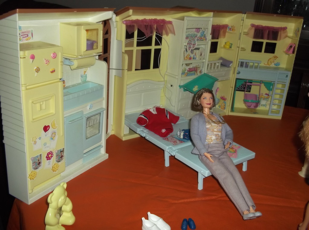 Barbie happy Family house & grandma | Suh♥Miami | Flickr