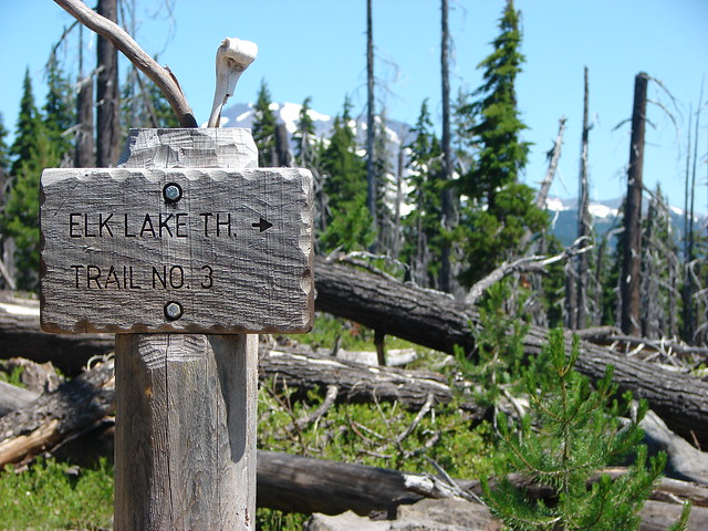 Trail sign for the Elk Lake Trailhead