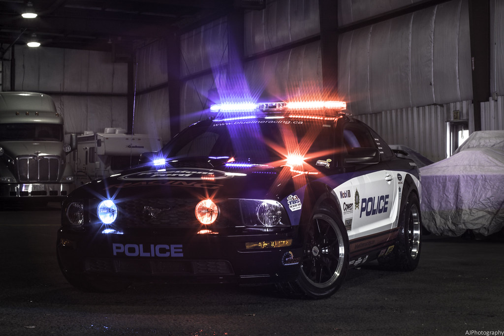 форд мустанг полиция