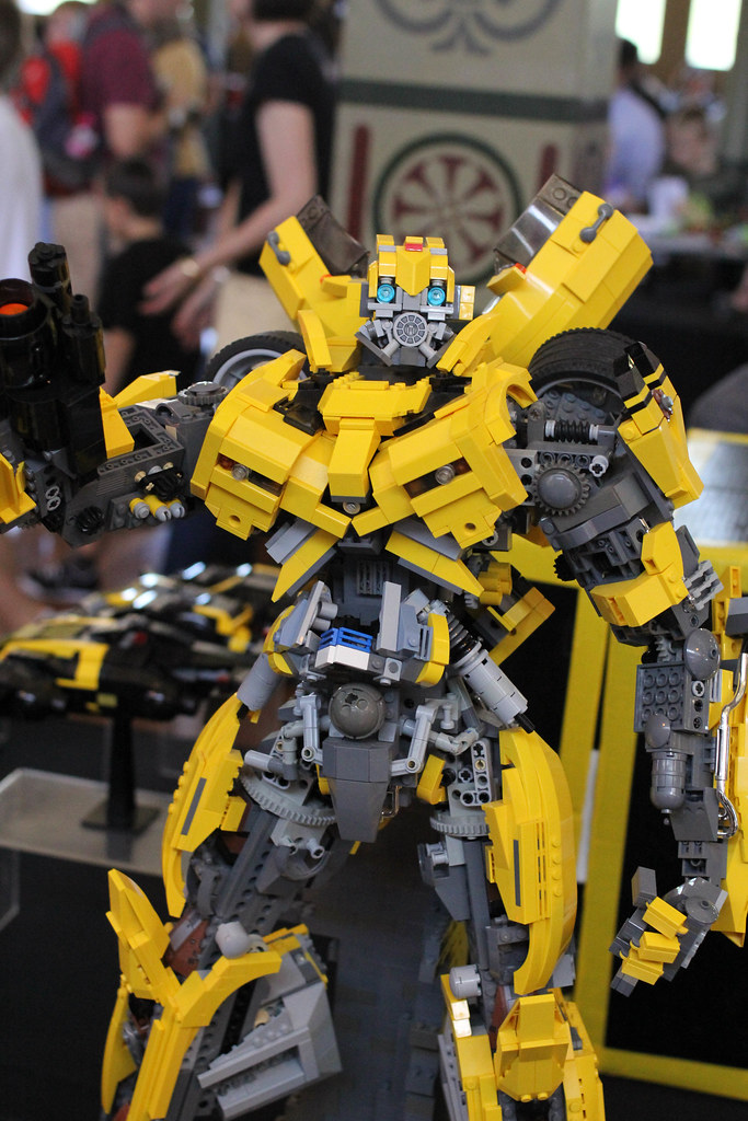Lego Bumblebee Bumblebee At Brickvention Melbourne Austra Arnold Florendo Flickr