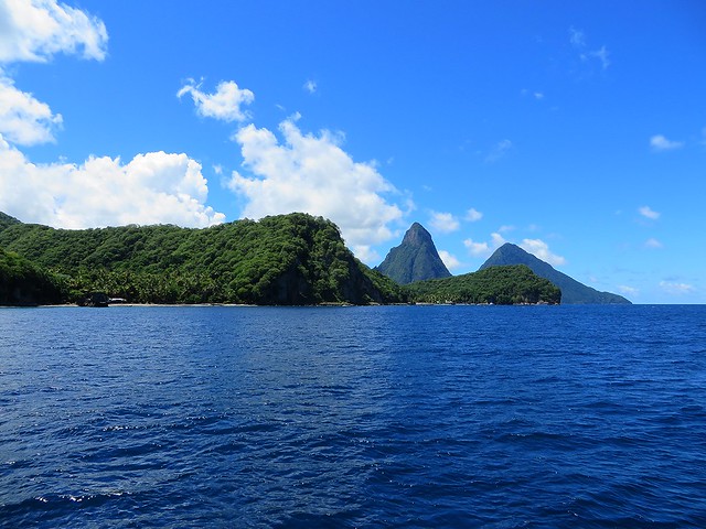 gros piton, petit piton, st lucia, things to do in st lucia, catamaran tour of st lucia