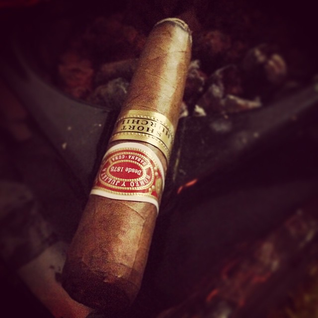 I Love this cigar #cigar #cubancigar #ryj #romeoyjulietta #shortchurchill #cigarians #gcs #51 #cigarlife #cigarporn #cigarrprat #cigaraficionado #botl #sotl #scm4l #swedishcigarmaffia #stogie #cuba #habana #habanos