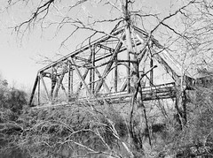 Abandoned Through Truss Railroad Bridge over Neches River, Cuney, Texas 1502131129abw