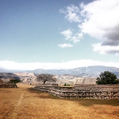#MixcoViejo #Mayas #JilotepequeViejo #Guatemala #Chajoma #ChajomaPeople #Kaqchikel #Guatemalan #architecture #buildings #city #civilization