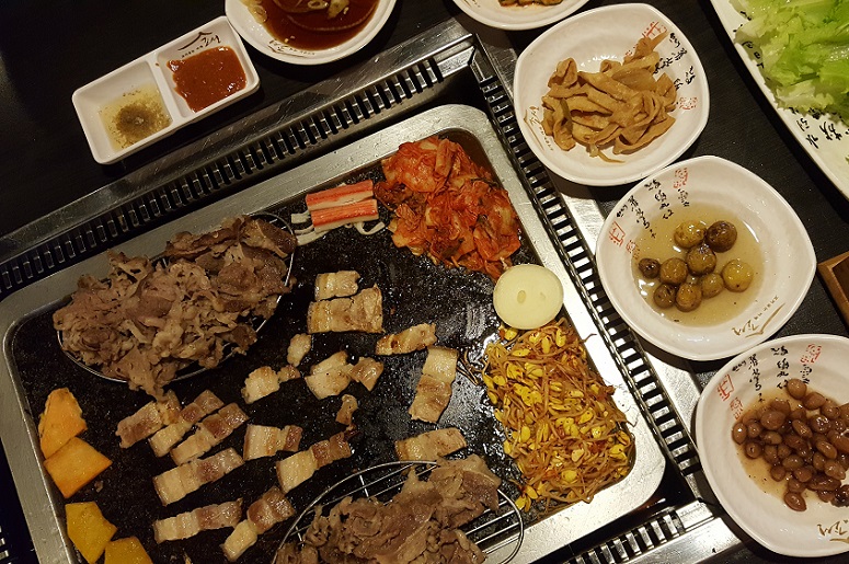 korean dinner at cafe chosun malate