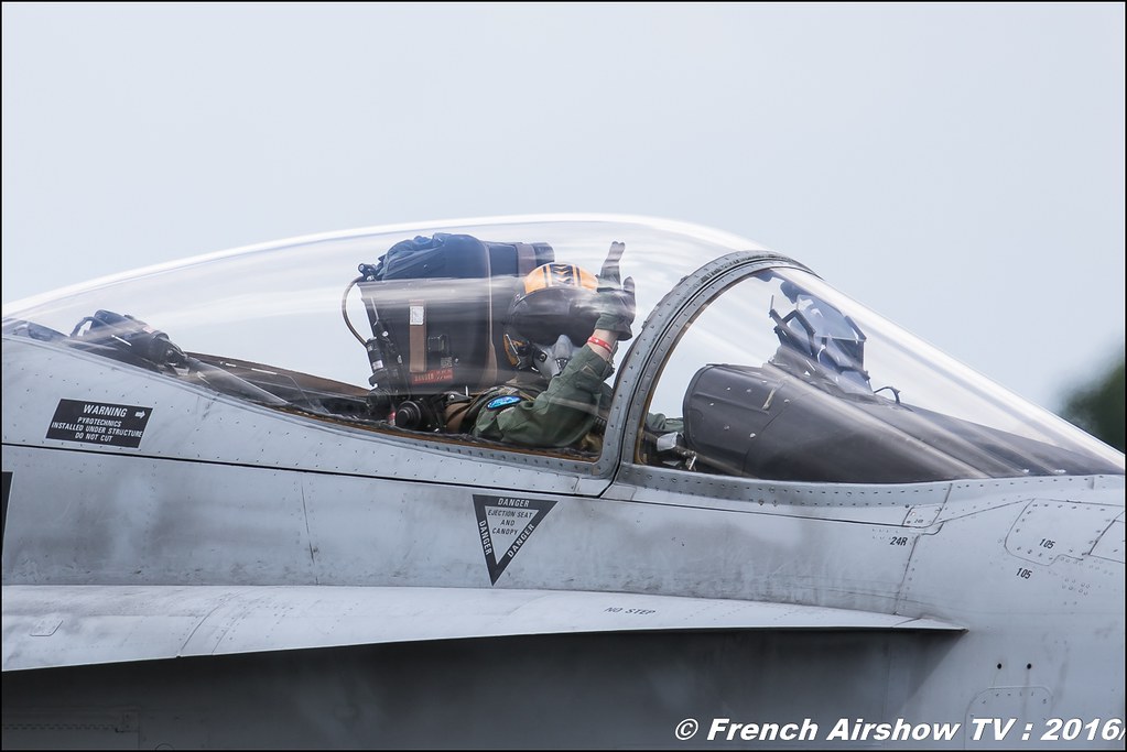 Spanish Air Force EF-18 Hornet , F18 Hornet solo display, Spain Air Force , Spanish Air Force Ef 18 Hornet ,Belgian Air Force Days 2016 , BAF DAYS 2016 , Belgian Defence , Florennes Air Base , Canon lens , airshow 2016