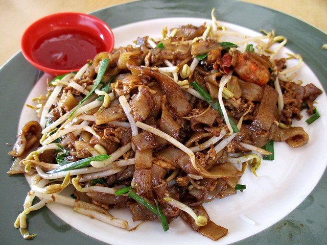 Colourful Cafe fried kway teow