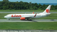 Lion Air Boeing 737-8GP; @BPN 2016