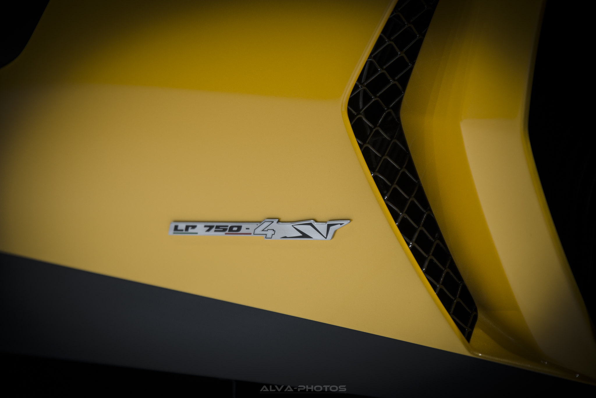 Lamborghini Aventador LP 700-4 - Page 3 16545402528_dd9892678b_k