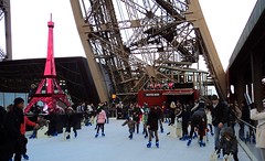 Patinoire Tour Eiffel - Ice Skating Rink Eiffel Tower