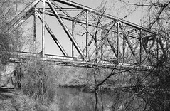 Abandoned Through Truss Railroad Bridge over Neches River, Cuney, Texas 1502131145abw