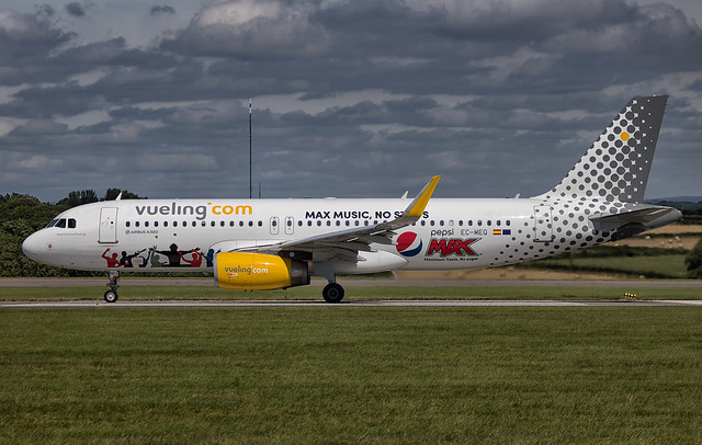 Vueling Airlines - Airbus A320-232/S EC-MEQ @ Cardiff Rhoose