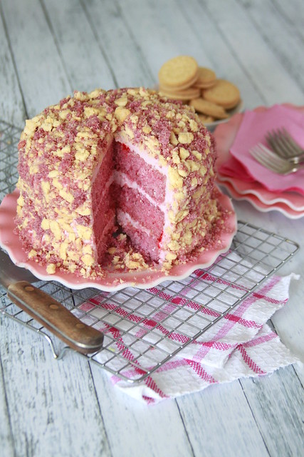 Vegan Strawberry layer cake