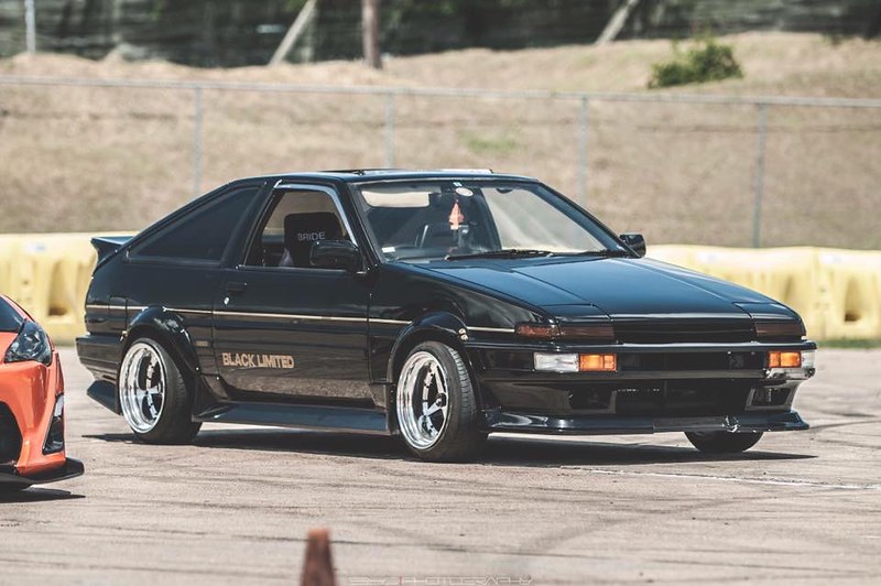 A dope shot of Thaisons black edition AE86 by Simon Chan