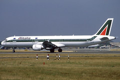 Alitalia A321-112 I-BIXD LHR 12/08/1995