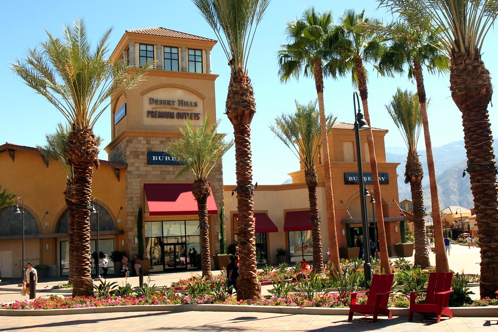 Desert Hills Premium Outlets | 48400 Seminole Drive, Cabazon… | Flickr