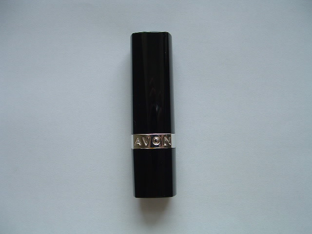 Avon Ultra Colour Lipstick in Oxford Wine