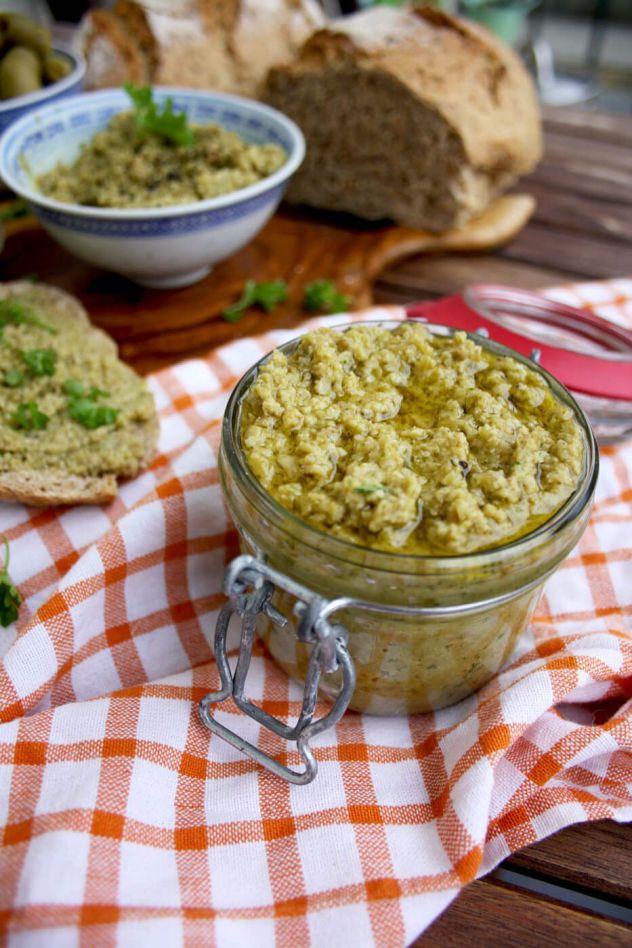 green-olive-tapenade-2