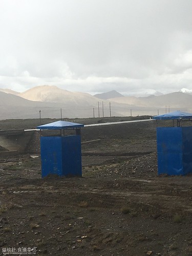 西藏廁所 toilets in Tibet