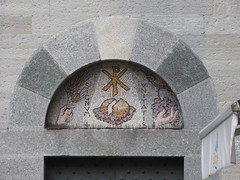 Basilica di San Fedele - Piazza San Fedele, Como - relief - mosaic
