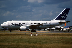 Tarom A310-325ET YR-LCB LHR 10/08/1996