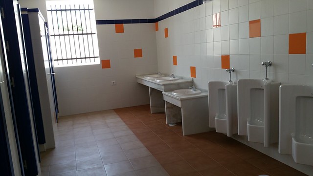 Baños nuevos en el CEIP El Ruedo.