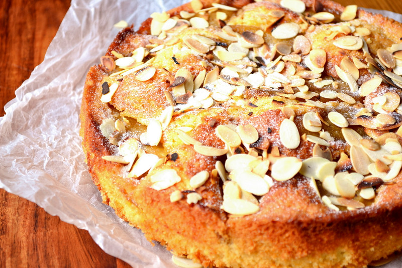 How to Make Pear and Almond Cake